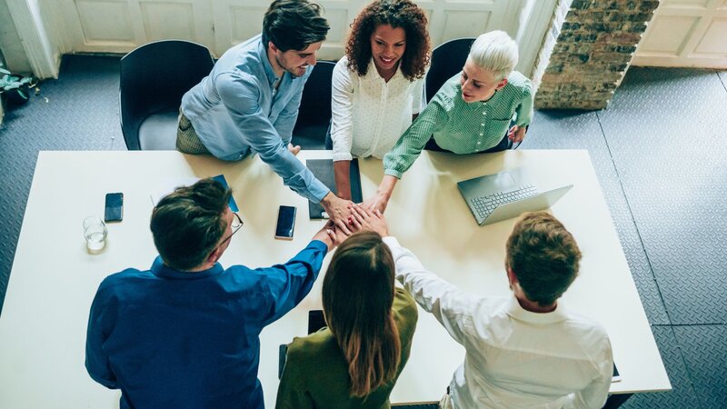 Medio para motivar al equipo de trabajo Vidalia Mora Project Manager Digital motivar al equipo de trabajo